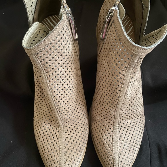 Bootie - Picture 3 of 4